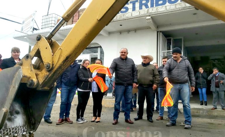 Oscar Hernández inicia y entrega obras de alto impacto social