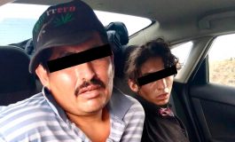 Acción coordinada en Metepec permite asegurar a tres personas que portaban arma en vehículo robado