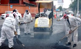 Trabajo de bacheo permanente en Metepec