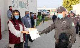 Reciben policías municipales de Temoaya apoyo para mejorar su vivienda