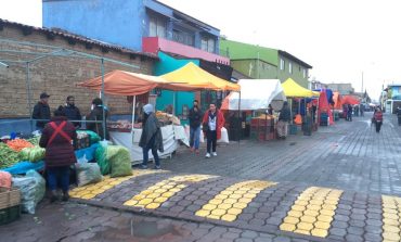Reabren tianguis de Metepec con estrictas medidas de sanidad