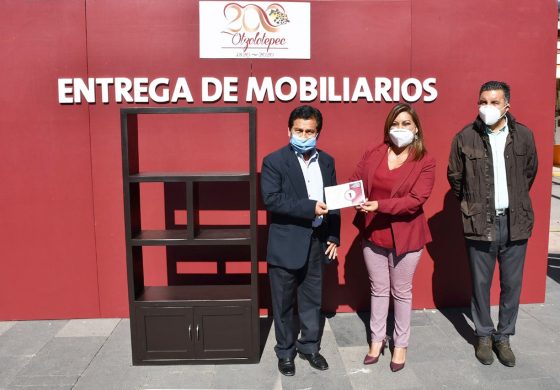 En Otzolotepec, 30 escuelas de nivel básico reciben mobiliario y pintura