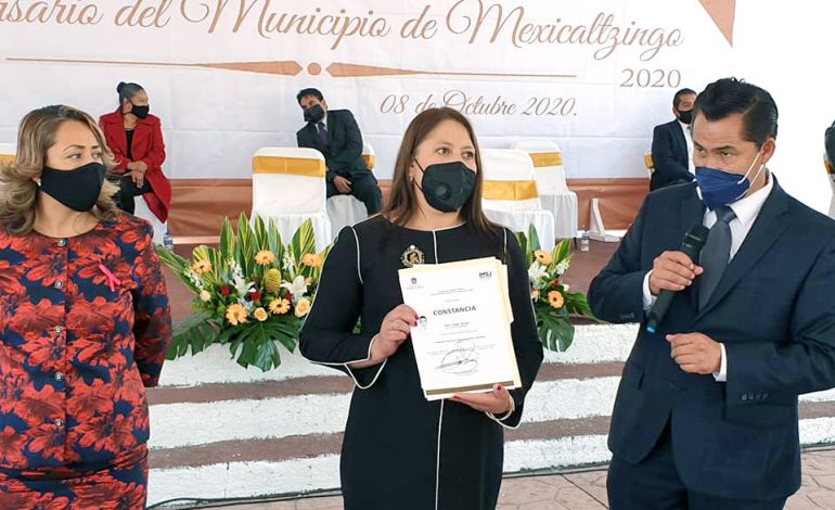 Alcalde de Mexicaltzingo entrega dos patrullas y uniformes a personal de Seguridad, Protección Civil y Bomberos