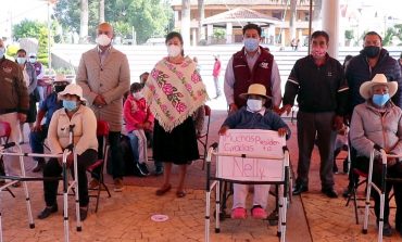 Entrega alcaldesa de Temoaya 150 aparatos funcionales