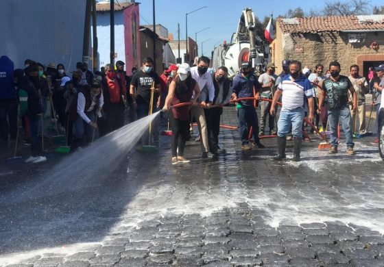 Como en casa, líderes tianguistas y comerciantes de Metepec unen esfuerzos con autoridades para combatir Covid19: Gaby Gamboa