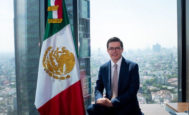 Egresado de UAEM seleccionado para programa de Harvard 