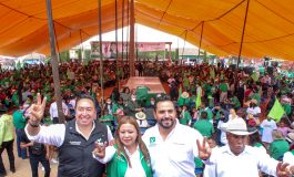 La plaza cívica de Temoaya se pintó de verde