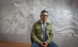 Monedas, elemento central de mural creado por el universitario Carlos Badillo