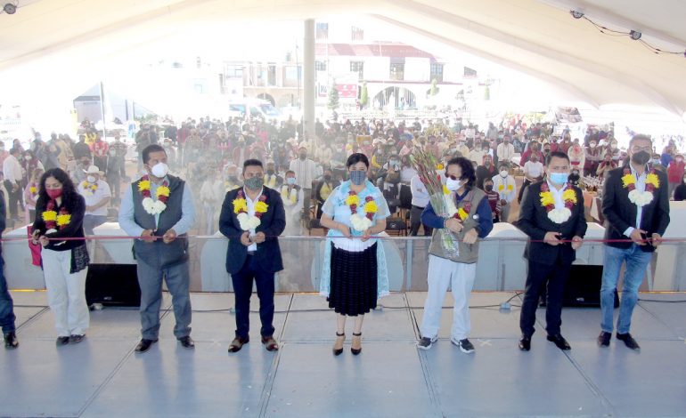 Alcaldesa de Temoaya inaugura la tercera edición del “Ñathö Festival de las Culturas”