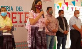 Nelly Rivera inaugura la tercera edición de la Feria del Tapete y la Bebida de los Dioses Temoaya 2022