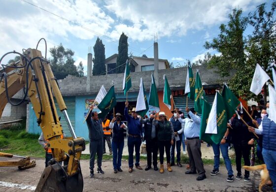 Alcalde de Jiquipilco pone en marcha dos de 75 obras que se realizarán en 2022