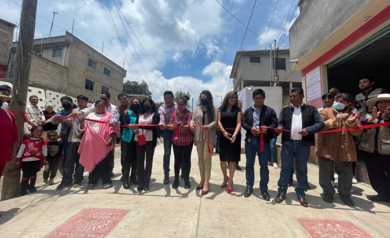 Entrega Roberto Bautista más obras para las delegaciones de Tenango