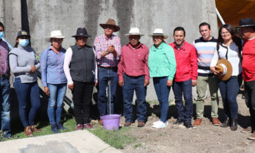 Felipe de Jesús Sánchez entrega obras de agua potable y electrificación