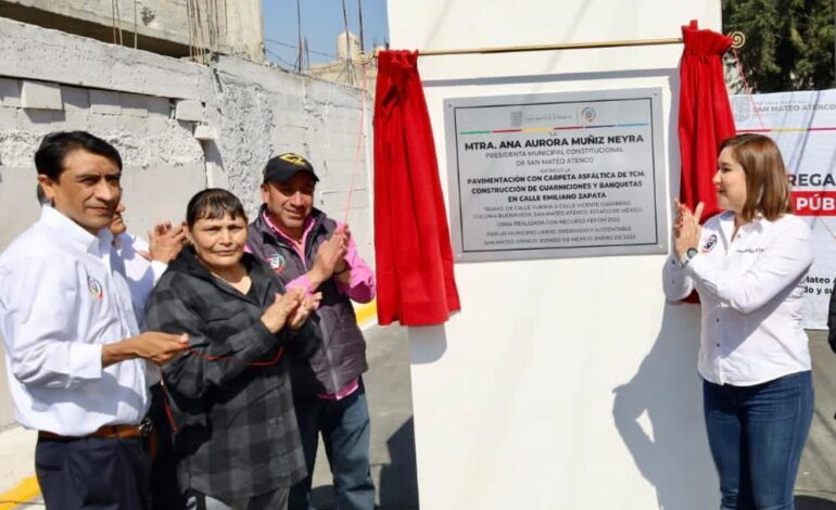 En la colonia Buenavista, el gobierno de San Mateo Atenco entrega obras de pavimentación por 2.1 mdp