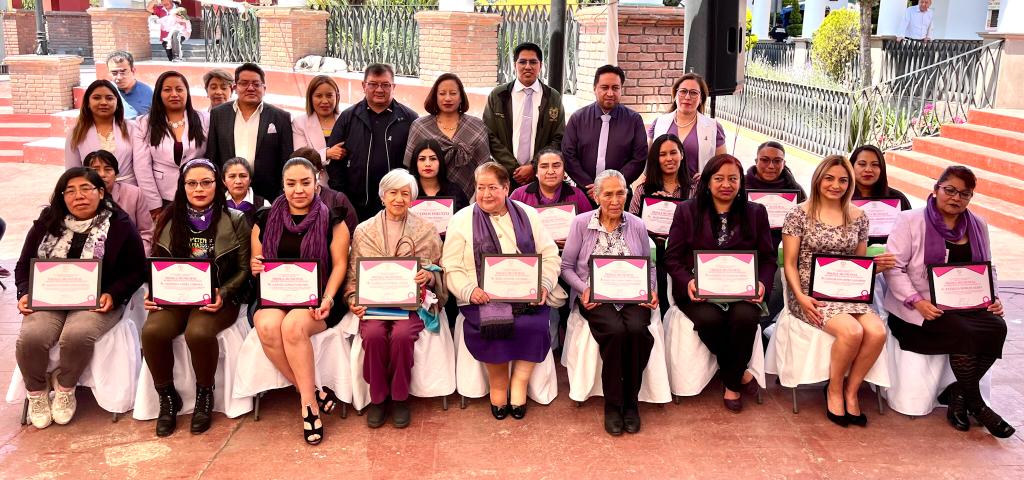 Reconoce Ocoyoacac a mujeres destacadas