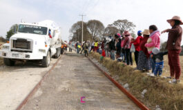En Villa Victoria inician cuatro obras de pavimentación