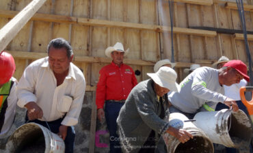 Felipe de Jesús Sánchez da banderazo a obras de electrificación y agua potable