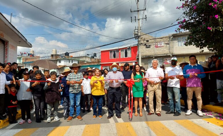 Resultado de una buena gobernanza, en Zinacantepec construyen más de 10 km de pavimentación 