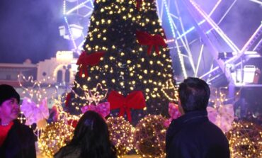 En Almoloya de Juárez, espectacular encendido del Árbol marca el inicio del Festival Navideño 2023 