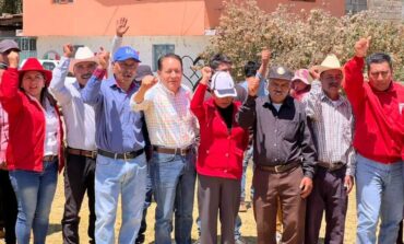 Mario Santana realiza una campaña de propuestas y cercanía  