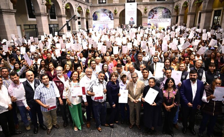 Gobernadora Delfina Gómez Álvarez entrega 600 documentos agrarios; revierte años de olvido e injusticia social en el EdoMéx