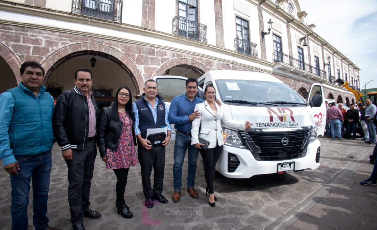En Tenango del Valle, fortalece Roberto Bautista el parque vehicular