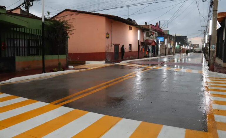 Manuel Vilchis entrega la modernización de la calle Morelos 
