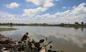 Retira gobierno estatal más de 3 mil metros cúbicos de basura y lirio de Presa Alzate, tras gestión del Ayuntamiento de Temoaya