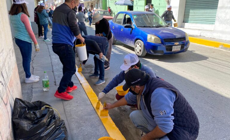 En Toluca servidores públicos y familias continúan transforman el municipio 