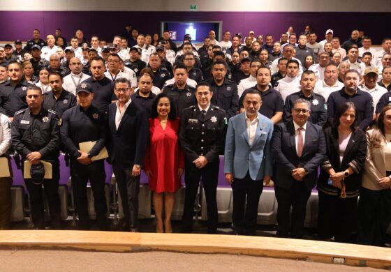 Reconocen a policías municipales de Metepec