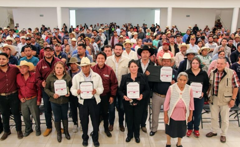Entrega gobernadora Delfina Gómez Álvarez más de 15 mdp en subsidios a productores mexiquenses de maíz blanco