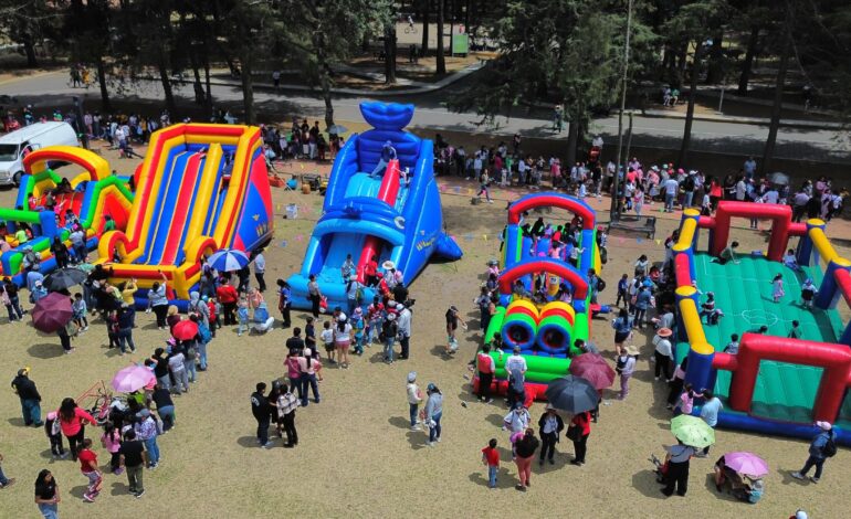 Un día lleno de diversión y sorpresas disfrutan miles de niñas y niños de Toluca