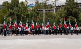 Abandera Ricardo Moreno a autoridades auxiliares de Toluca