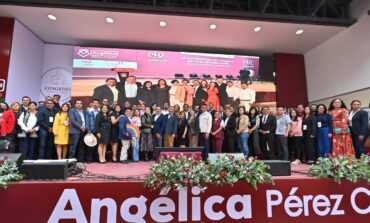 Presenta Angélica Pérez su primer informe de actividades