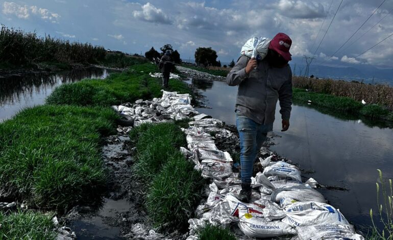 Gobierno municipal continúa realizando tareas de rehabilitación en San Blas y La Constitución Tototltepec tras desbordamientos