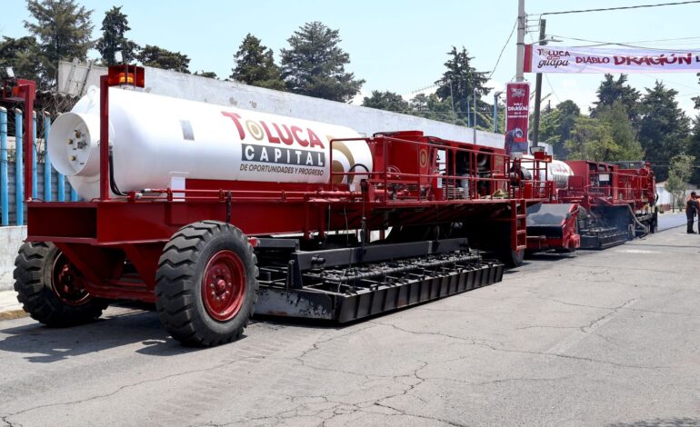 Toluca arranca rehabilitación de Av. Gómez Farías con el “Diablo Dragón” de la pavimentación