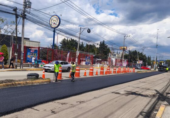 Avanza pavimentación en Lombardo Toledano y mejora movilidad en el nororiente de Toluca