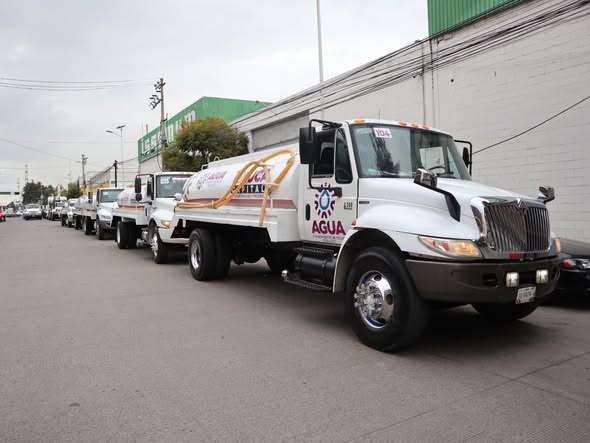 Falla en planta de bombeo deja sin agua a 50 colonias de Toluca; Ayuntamiento responde con pipas gratuitas