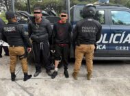 Caen dos presuntos motorratones tras robo de celular en Toluca