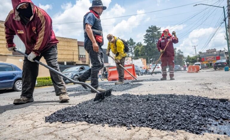 72 MIL BACHES REPARADOS EN TOLUCA; EL BACHEO SERÁ PERMANENTE